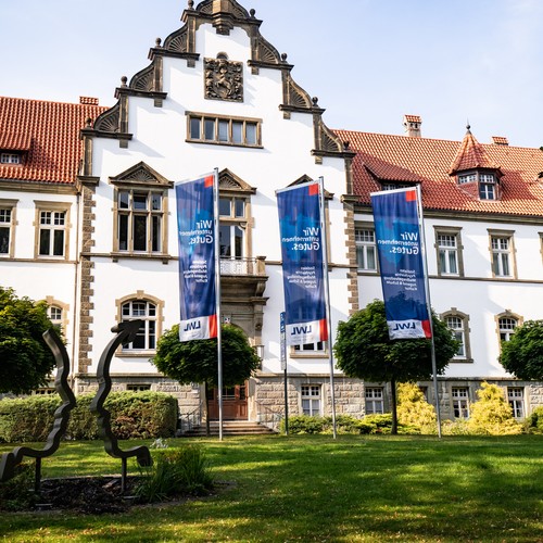 das Verwaltungsgebäude der Klinik in Warstein.