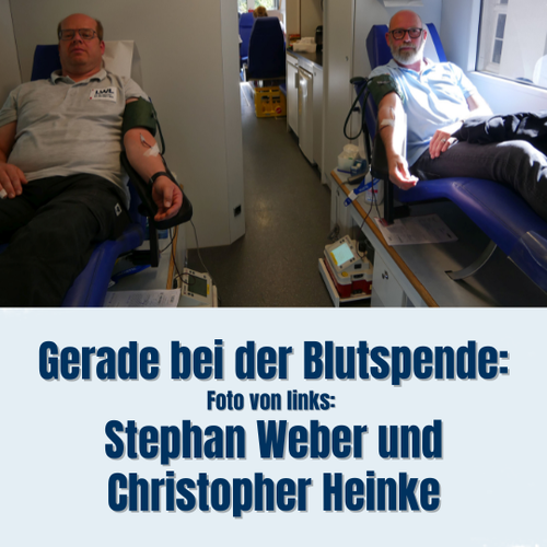 Die LWL-Mitarbeiter Stephan Weber und Christopher Heinke bei der Blutspende.